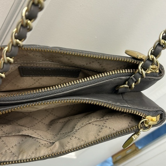 Talbots Gray Leather Quilted Crossbody Bag With Gold Chain and Leather S… - Picture 5 of 10